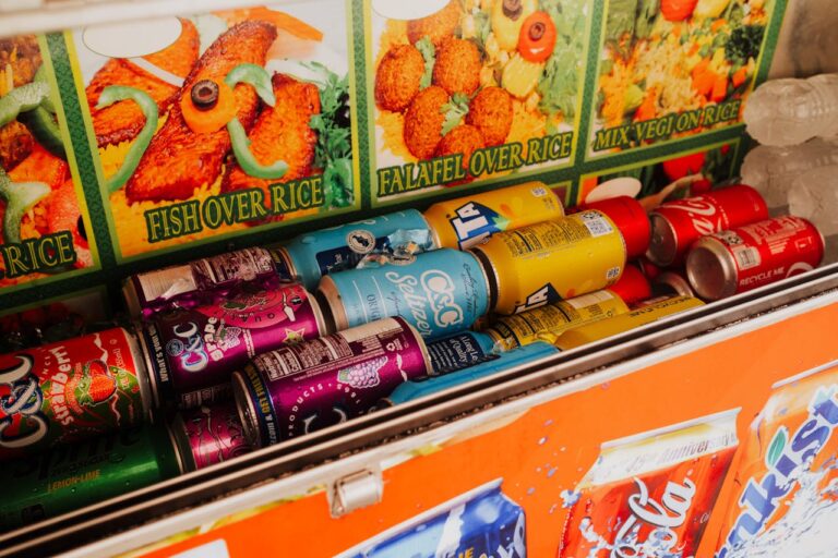 Lodówka ze słodkimi napojami gazowanymi