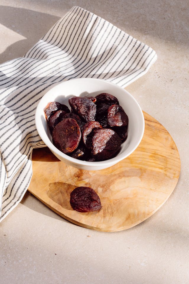 Ciemne suszone morele nie zawierają konserwantów z siarką